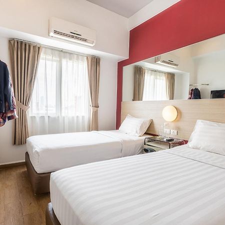 Monoloog Hotel Bekasi Exterior foto