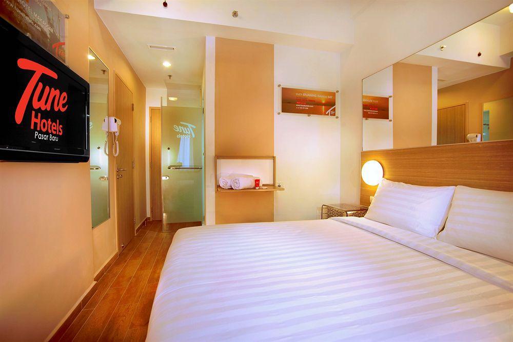 Monoloog Hotel Bekasi Exterior foto