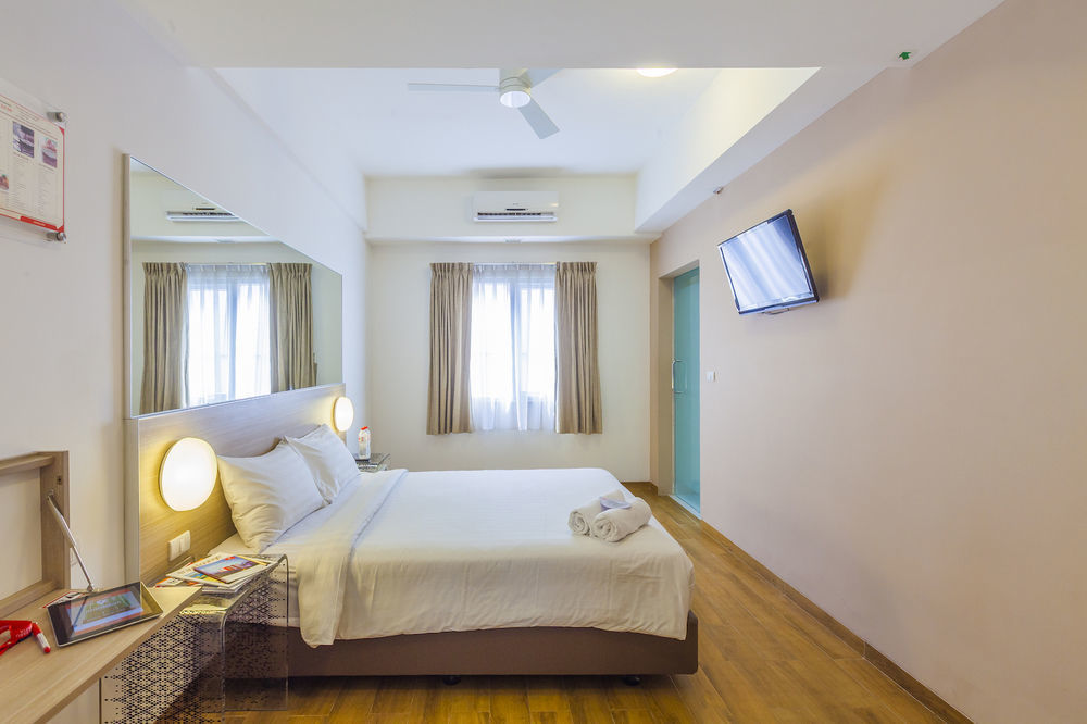 Monoloog Hotel Bekasi Exterior foto